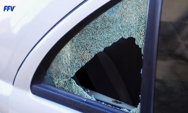 Réparation de vitre latérale par un technicien FFV