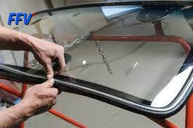 Centre FFV de réparation pare-brise situé à paris avec signalétique visible